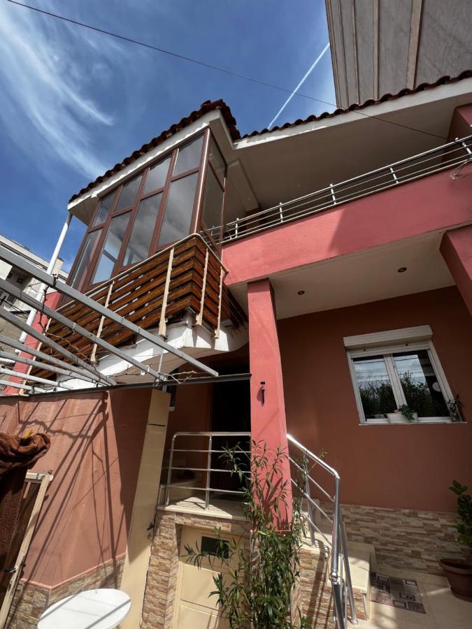 Apartamento Retreat In The Centre Of Korce Exterior foto