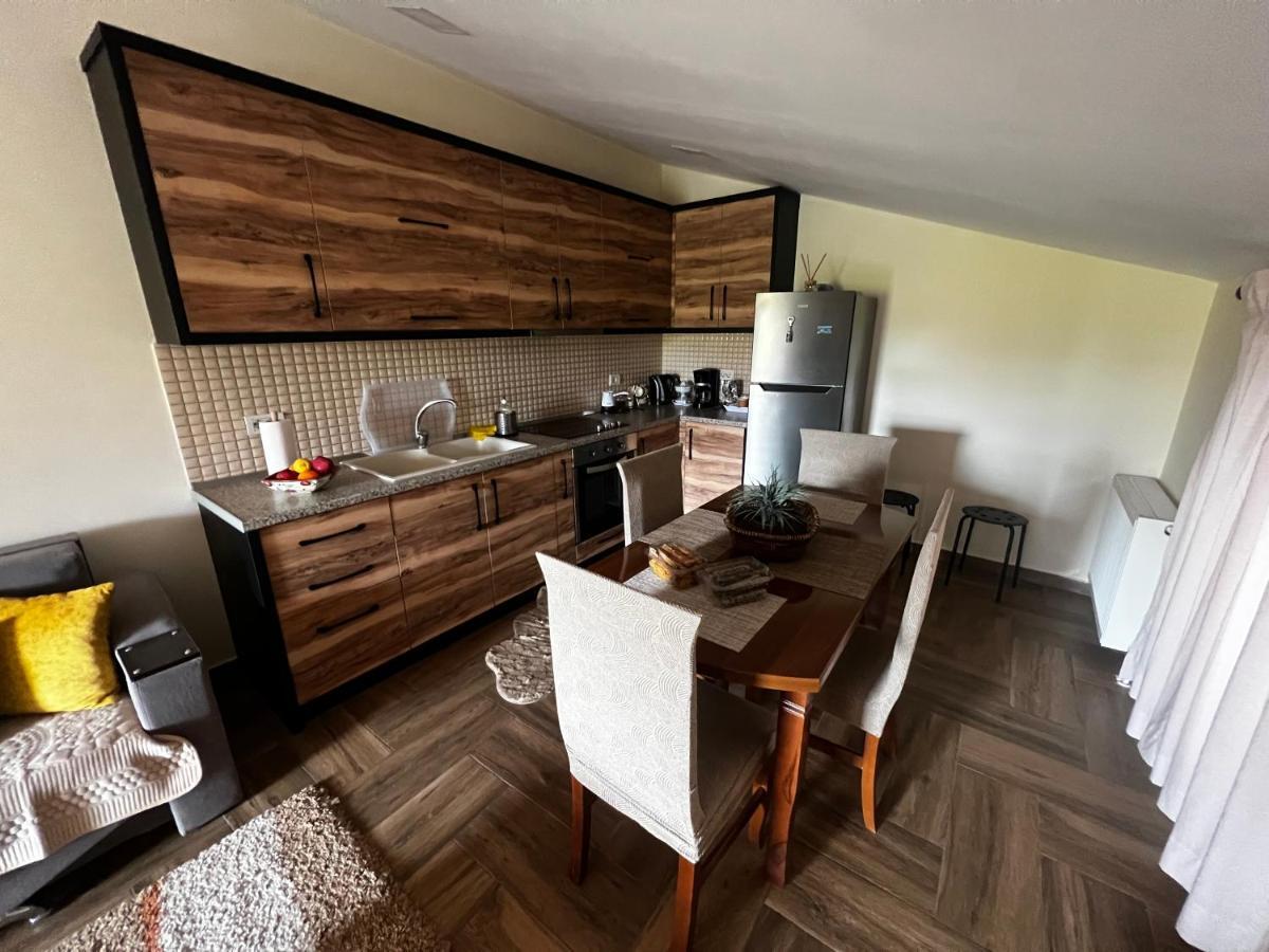 Apartamento Retreat In The Centre Of Korce Exterior foto