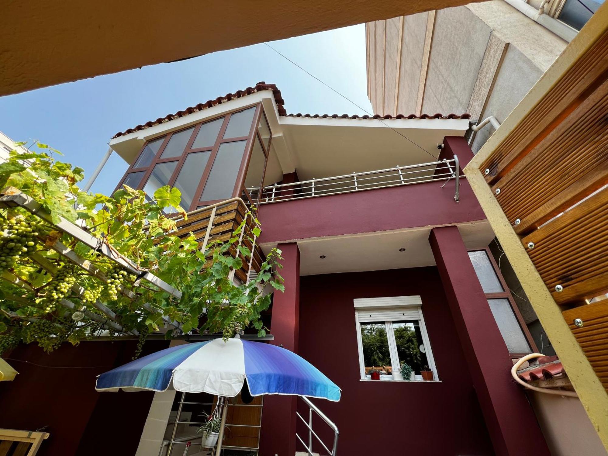 Apartamento Retreat In The Centre Of Korce Exterior foto